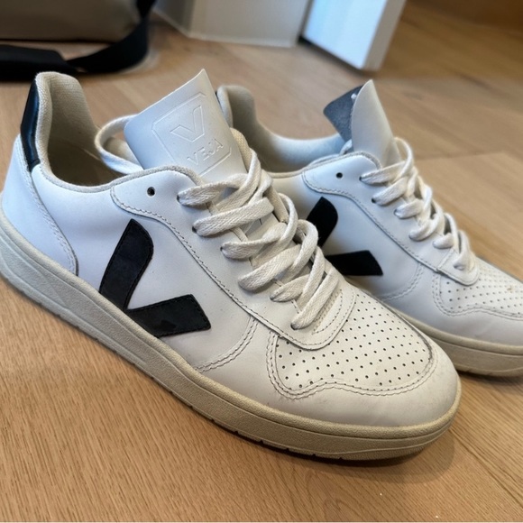 Veja Shoes Veja Tennis Shoes Poshmark